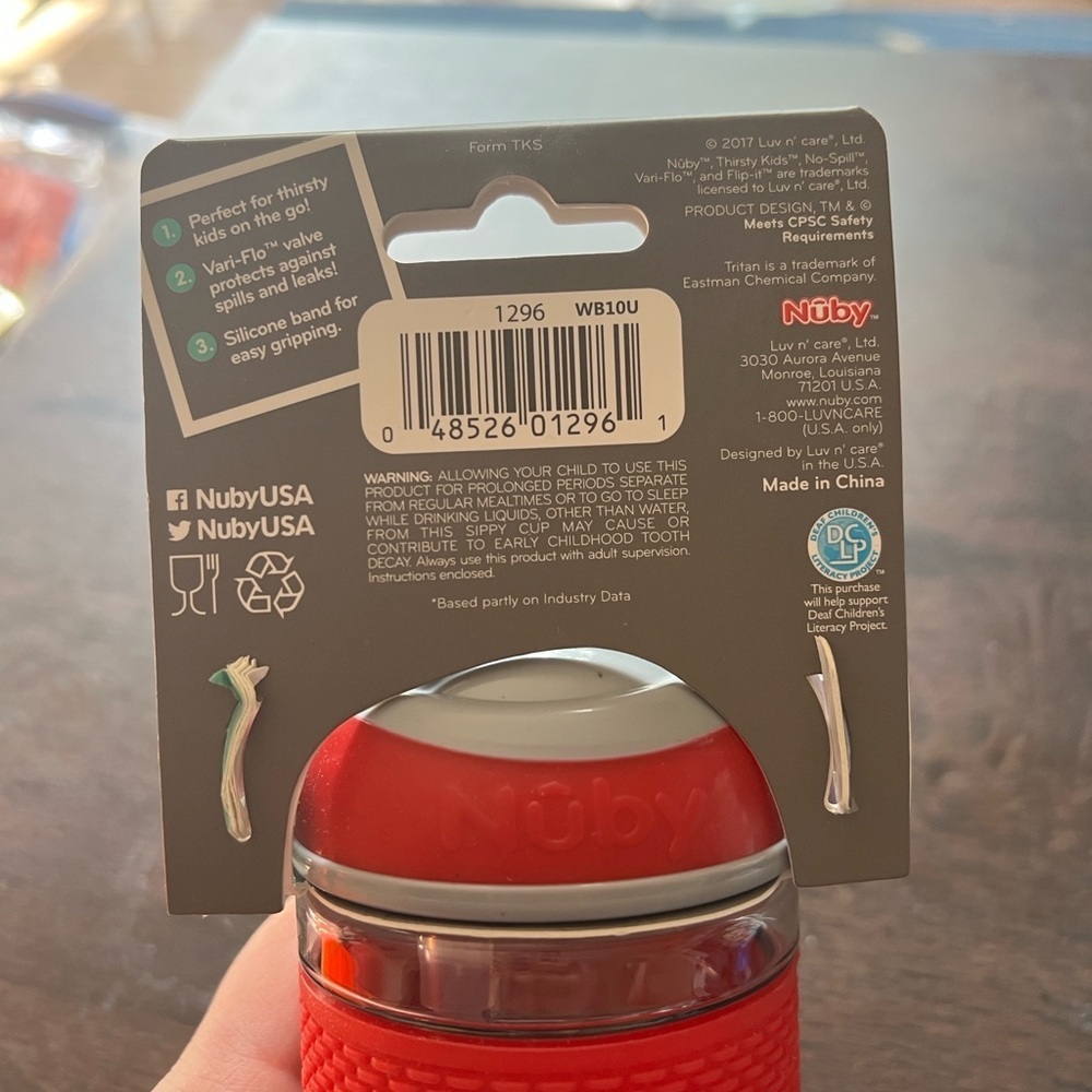 Flip-It FreeStyle Water Canteen - Red and Gray - Picture 4 of 4